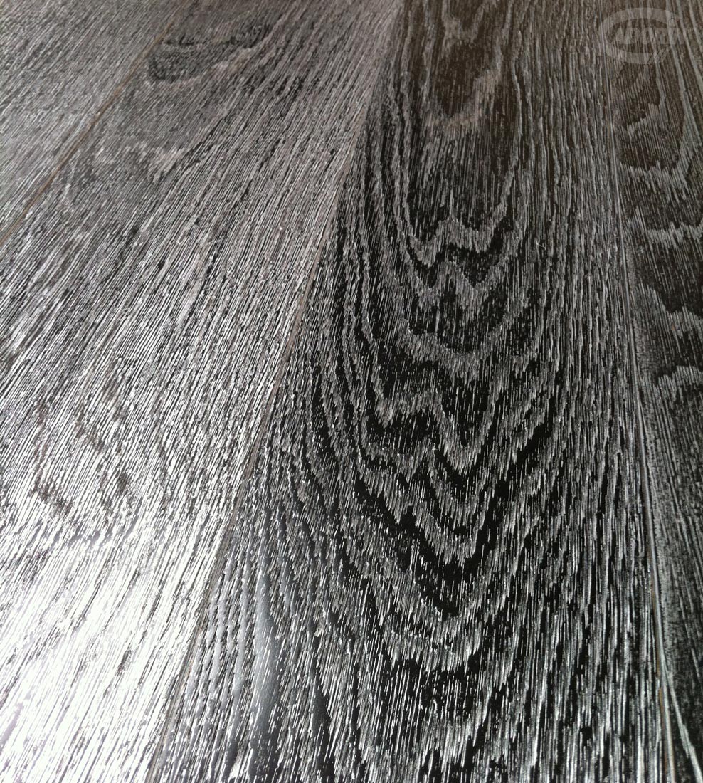 SILVER Dust - Brushed Oak