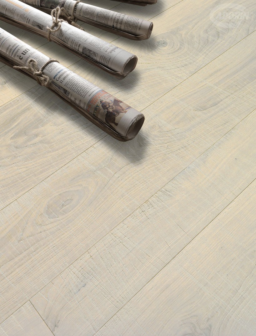 Contorta Quercus - Saw cutting - Travertine varnished