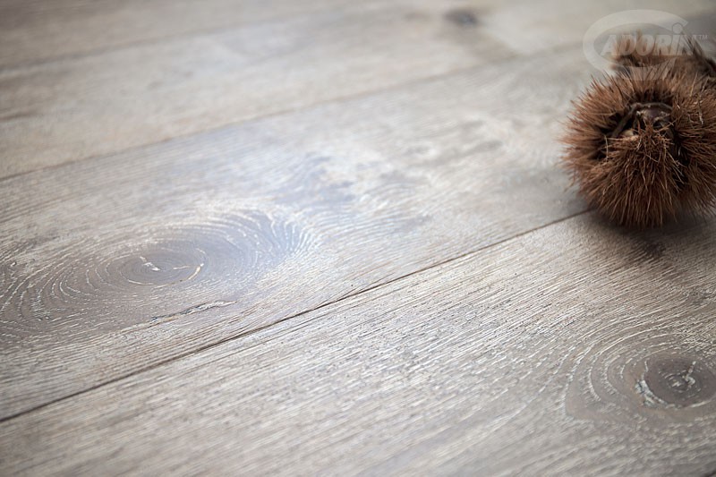 Lime effect chestnut wooden floor CADORIN