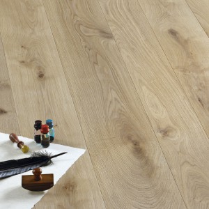 European Small Knots Oak - Brushed and rough effect varnished