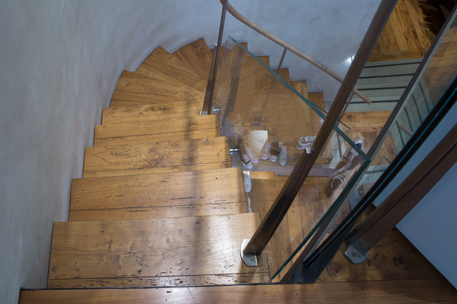 Stair coverings - Antique Elm