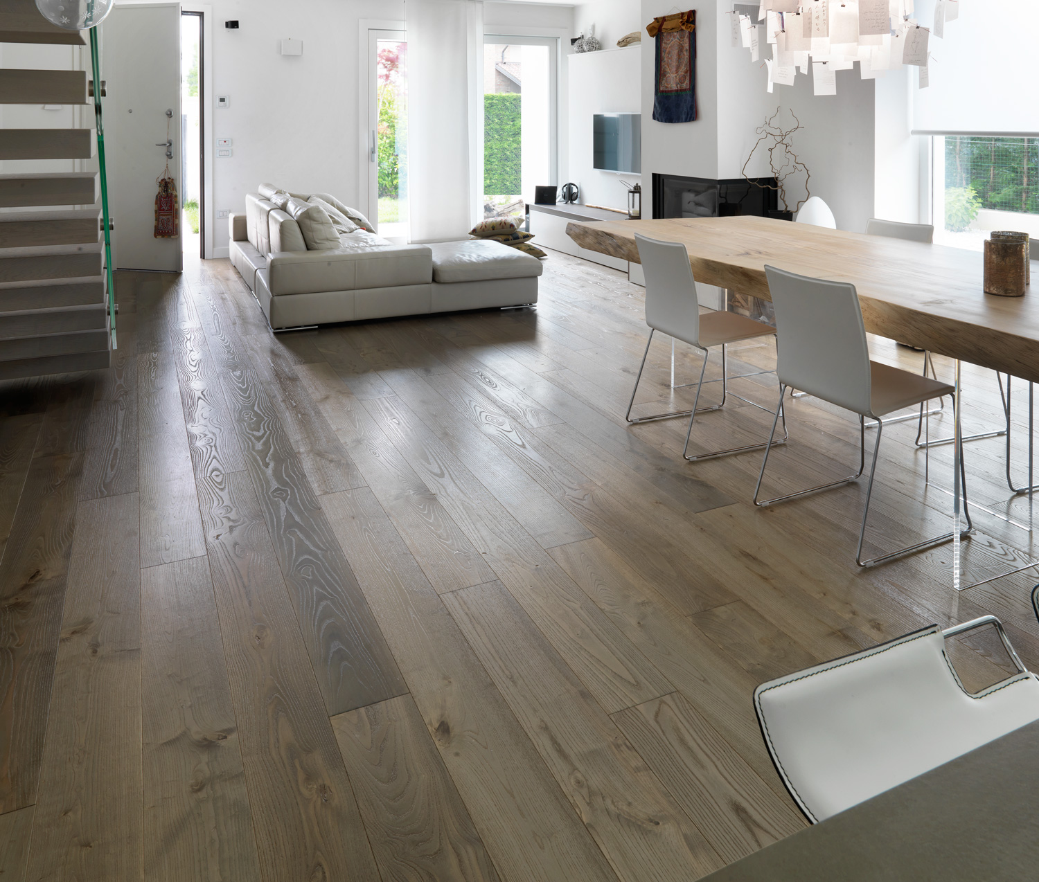 Weathered Chestnut - Brushed