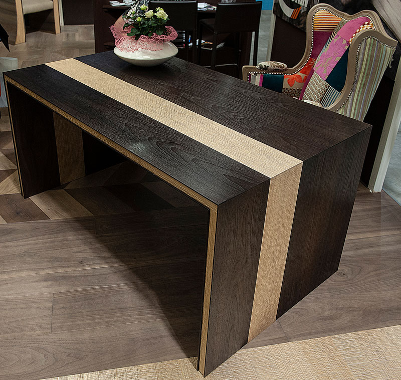 Brown desk with Cortec oak inserts