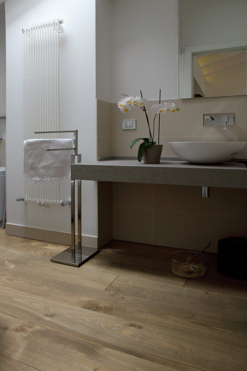 Weathered Chestnut - Brushed