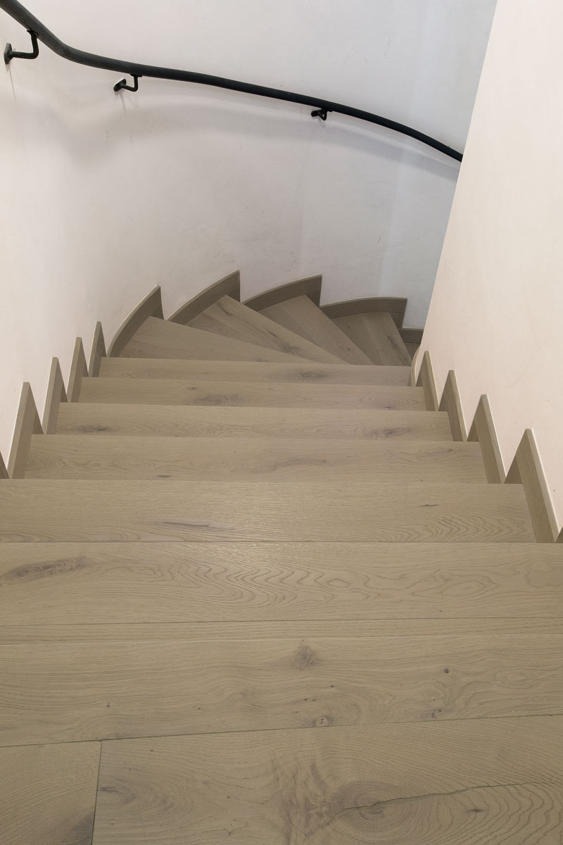 Stair coverings - Contorta Quercus Stone