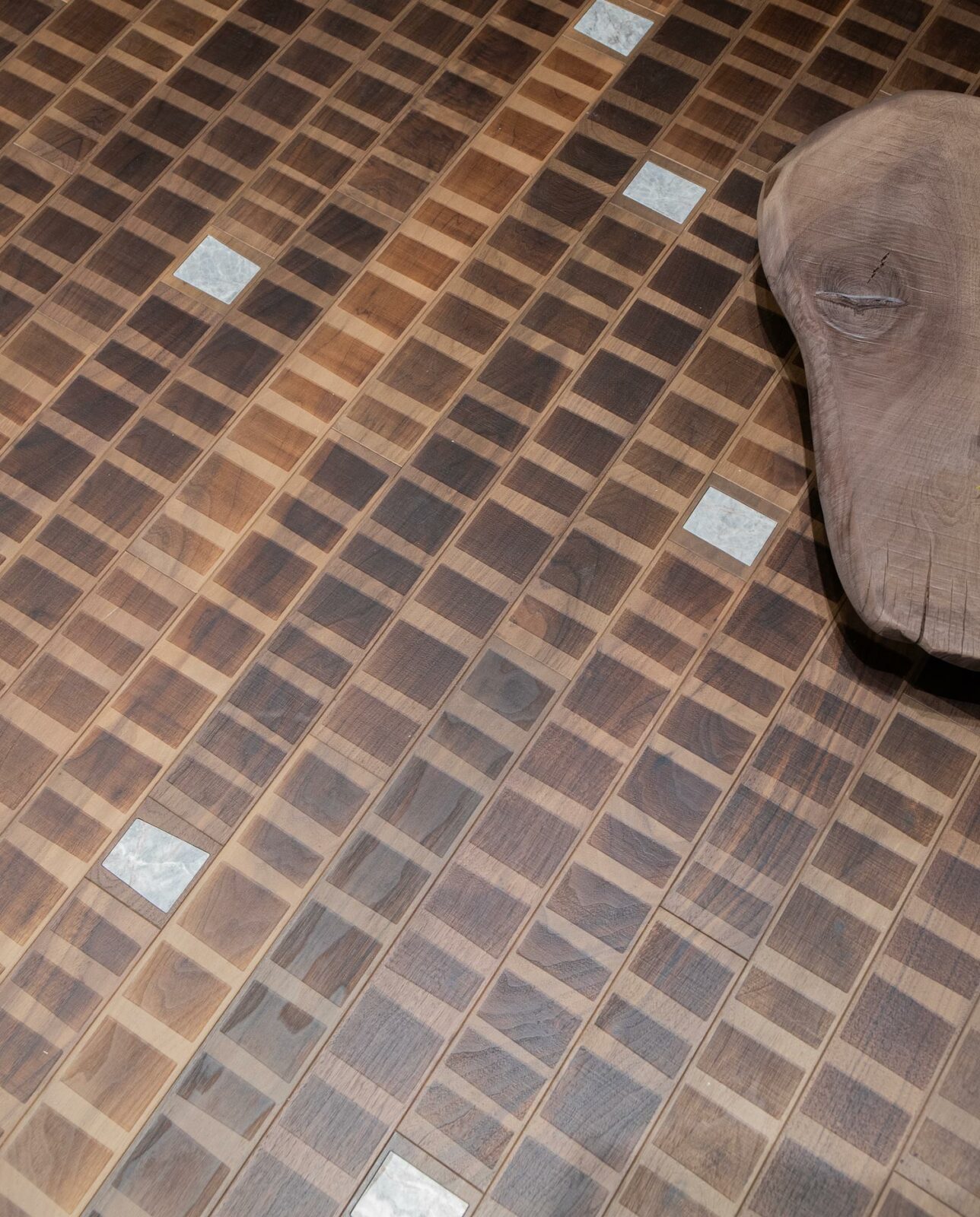 Palladium – Flaxseed finish